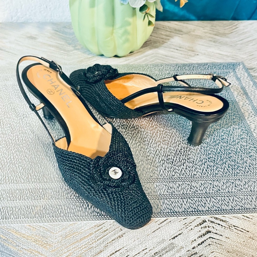 CHANEL midnight blue Slingback Heels - Picture 14 of 16
